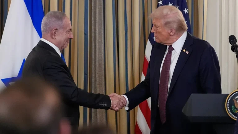 Vertice Trump-Netanyahu: il piano Usa per la fine della guerra nella Striscia di Gaza