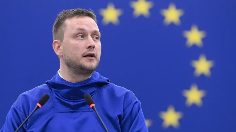 La Groenlandia “non vuole entrare in Ue e non farà parte degli Usa”, conferma il premier Nielsen