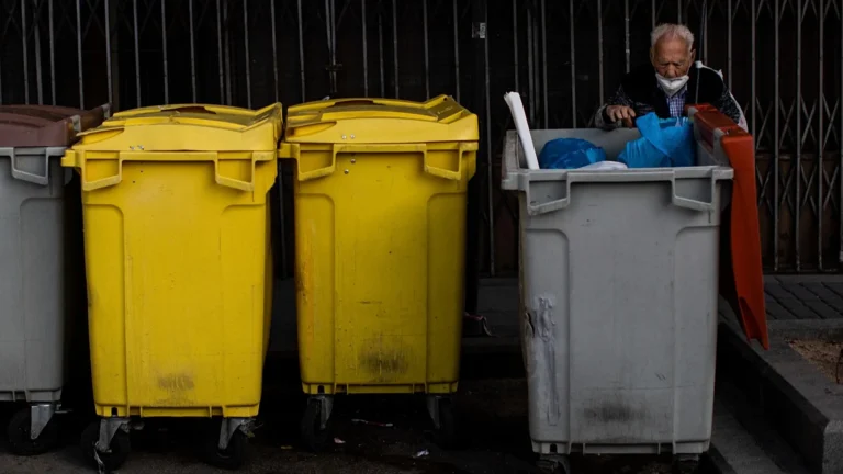 Spagna, più di quattro milioni di persone vivono con meno di 644 euro al mese