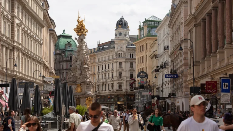 Inflazione nell’Eurozona ai massimi da aprile, ma la Bce resta cauta