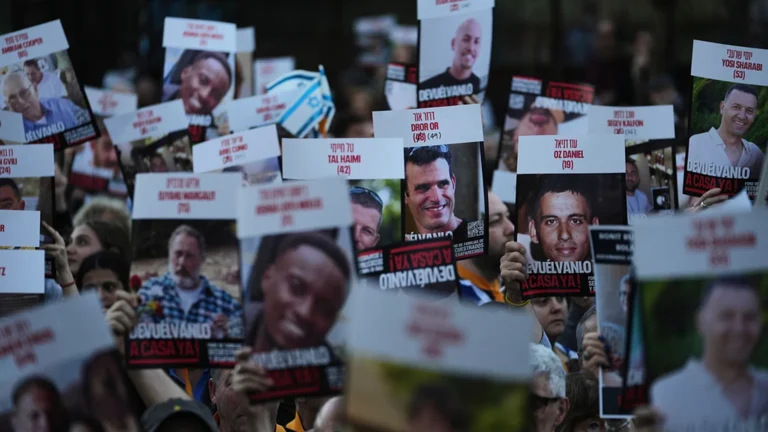 Hamas apre al piano Usa, Trump: “Pronti a pace duratura”