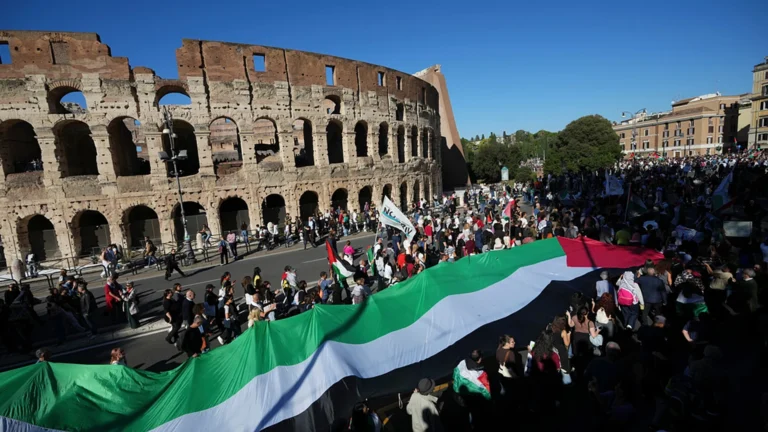 Da Roma a Barcellona: in migliaia alle manifestazioni pro-Palestina
