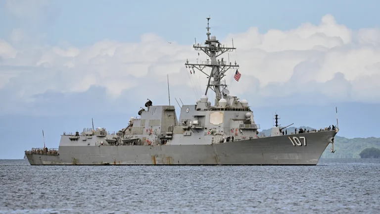 Venezuela, gli Usa inviano una nave da guerra a Trinidad e Tobago