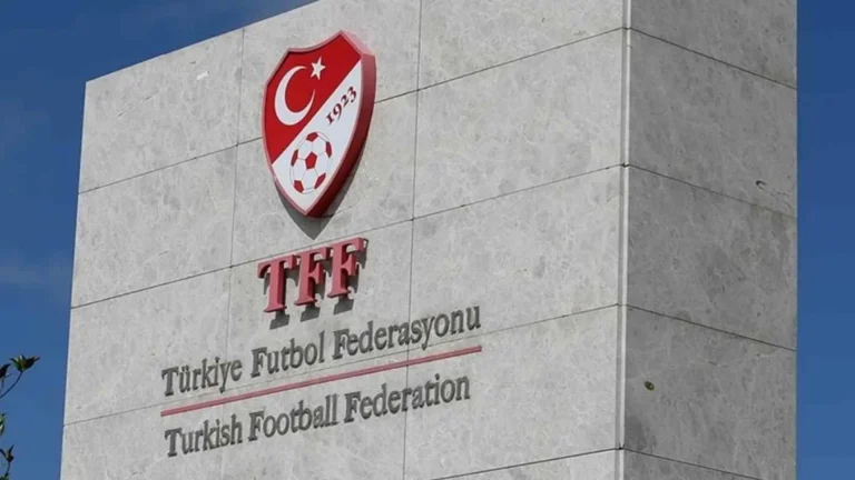 Scandalo scommesse in Turchia, presidente Federcalcio: “371 arbitri professionisti hanno scommesso”