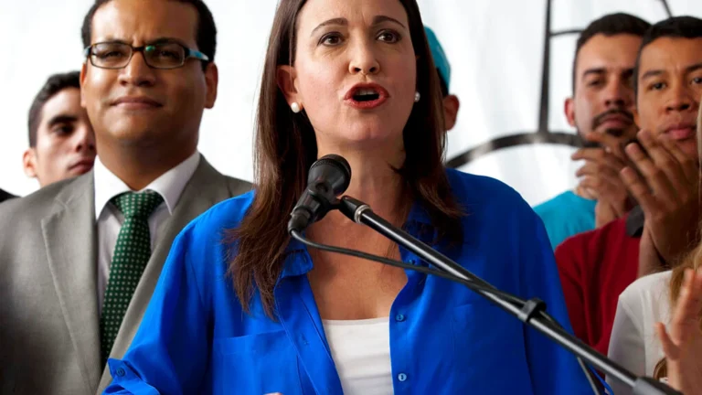 Premio Nobel Pace a Machado: congratulazioni da Metsola e von der Leyen, critiche dalla Casa Bianca