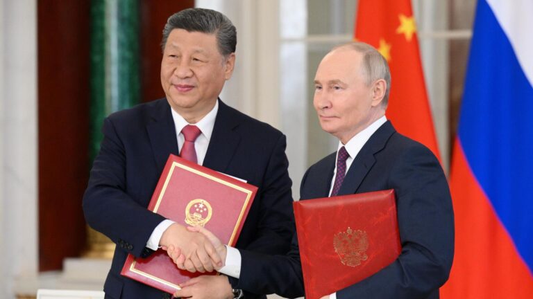 Allarme negli Stati Uniti: infiltrazioni russe e cinesi nel cuore della Silicon Valley