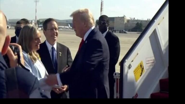 Medioriente, Trump dall’Air Force One: “La guerra è finita”