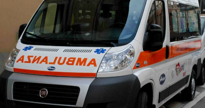 Asiago, auto si schianta contro la fontana di una rotatoria: morti tre ventenni