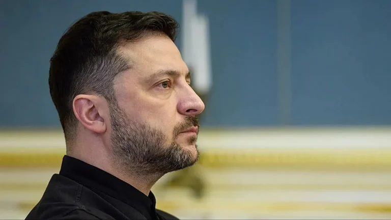 Zelensky: piano di pace Usa-Russia mette l’Ucraina di fronte a una “scelta molto difficile”