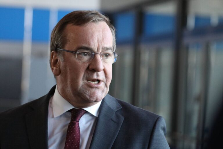 Il Baltico diventa una frontiera strategica: Berlino avverte l’Europa, la Russia intensifica la guerra ibrida