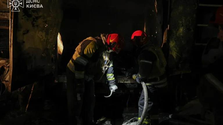 Attacchi russi contro l’Ucraina: sabato blackout a Kiev e Kharkiv