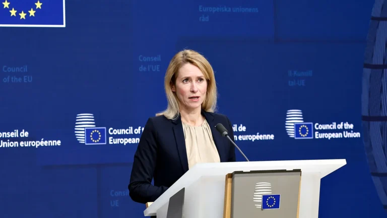 Kallas: l’apertura della Russia al piano di pace Usa per l’Ucraina è solo operazione “di facciata”