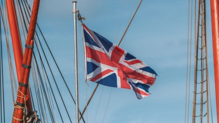 L’Europa di fronte alla nuova audacia russa: il caso del laser contro i piloti britannici come segnale di una strategia più pericolosa