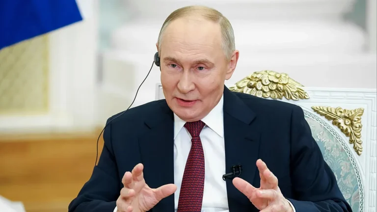 Putin: la Russia prenderà il Donbass con la forza se le truppe ucraine non si ritireranno