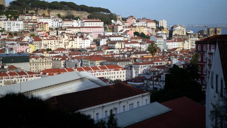 Case troppo care in Europa: il Portogallo è il Paese più sopravvalutato, secondo la Commissione Ue