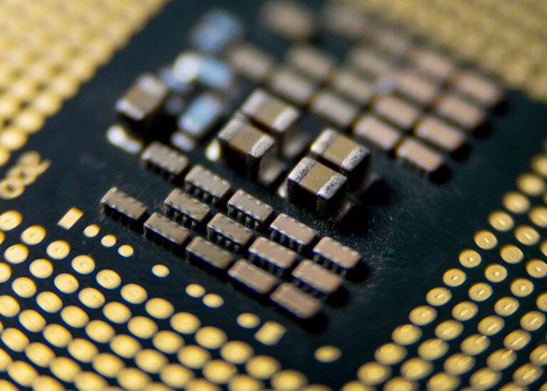 Le microchip occidentali nelle armi russe: il fallimento dei controlli e la necessità di un nuovo regime di sanzioni