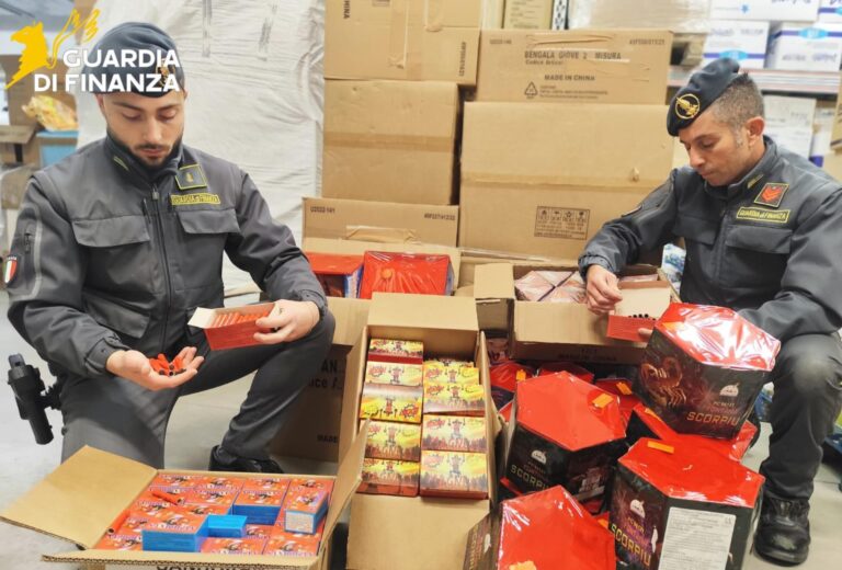 Capodanno, 4 tonnellate di botti illegali sequestrati dalla Finanza a Pavia