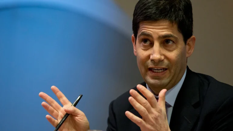 Trump dovrebbe nominare Kevin Warsh presidente della Fed venerdì mattina