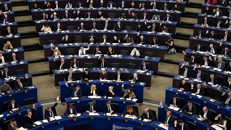 Il Parlamento europeo condanna le pretese di Trump sulla Groenlandia