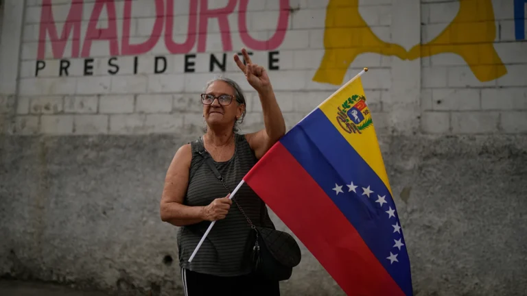 Gli Stati Uniti invitano i cittadini a lasciare il Venezuela