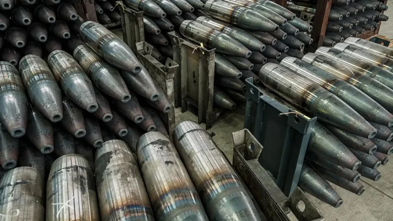 Safe, la Commissione Ue approva piani per la difesa di altri otto Paesi: valgono 74 miliardi