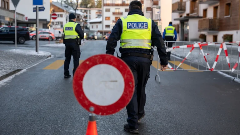 Crans-Montana, almeno 40 morti nel rogo: ustionati gravi attesi al Niguarda