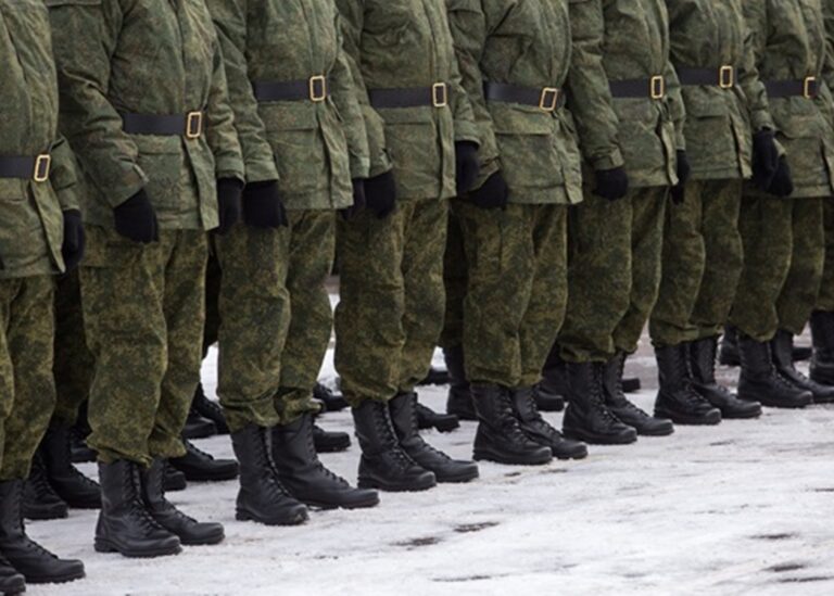 La guerra che Mosca non vuole chiamare guerra: il reclutamento degli stranieri come sintomo di una crisi profonda