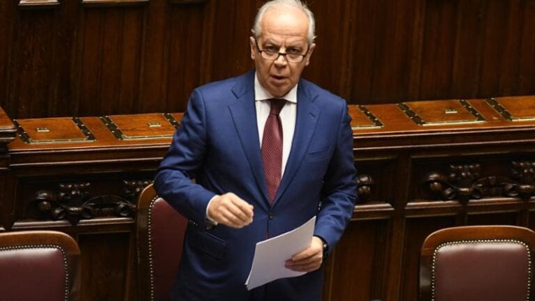 Piantedosi al Senato sugli scontri di Torino: “I delinquenti non agiscono per conto del Governo”