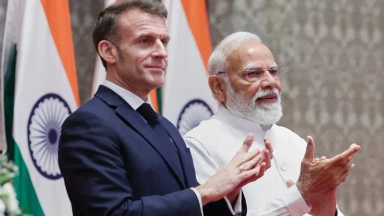 Macron in India rilancia sull’AI in Europa: “Siamo uno spazio sicuro”