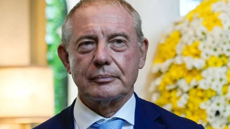 Il ministro Urso chiede la sospensione del mercato del carbonio Ue: “L’Ets ha un effetto perverso”