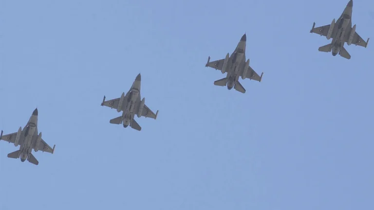 Indiscrezioni: “Forze Nato in Turchia riorientano sorveglianza da Russia a Iran”