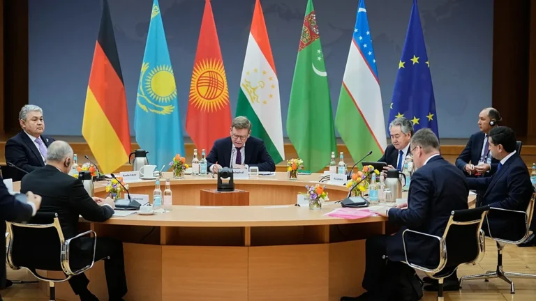 La Germania punta ad accordo per ottenere terre rare in Asia centrale per ridurre dipendenza da Cina