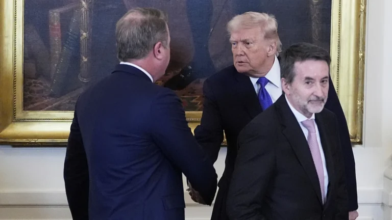 Gli Stati Uniti autorizzano Eni e altre 4 società a sfruttare gas e petrolio in Venezuela