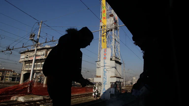 “Internazionale” del sabotaggio: le reti radicali italo‑francesi colpiscono i binari