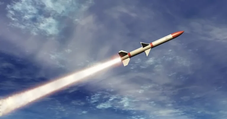 Mosca attacca di nuovo l’Ucraina. La NATO dimostra la propria disponibilità a difendere l’Europa