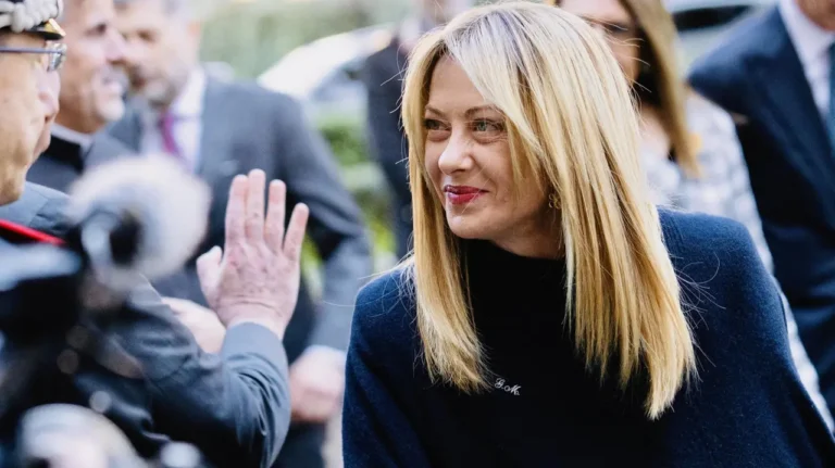 Meloni: “Parte politicizzata della magistratura continua a ostacolare governo”