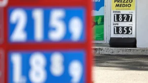 Decreto carburanti, il parere degli italiani