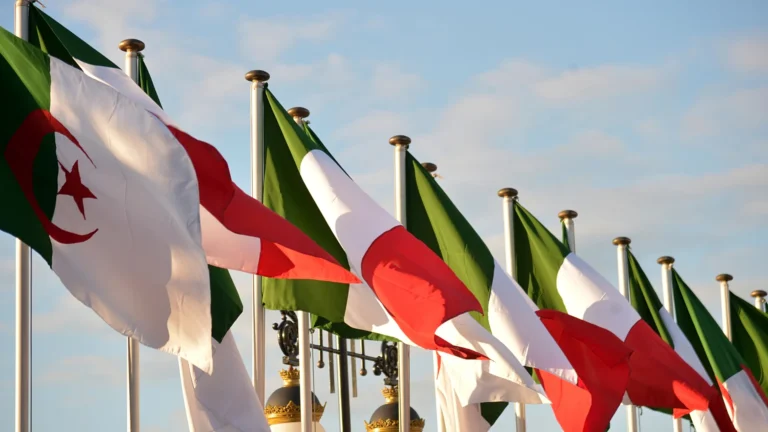 Meloni in Algeria: “Rafforzare flussi di gas all’Italia”, ma potrebbe non bastare a contenere crisi