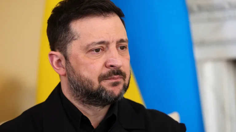 Una delegazione di alto livello della Nato visita l’Ucraina per la prima volta dal 2022