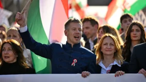 Magyar: “Orbán ha tradito la libertà ungherese, agenti russi per falsare il voto”