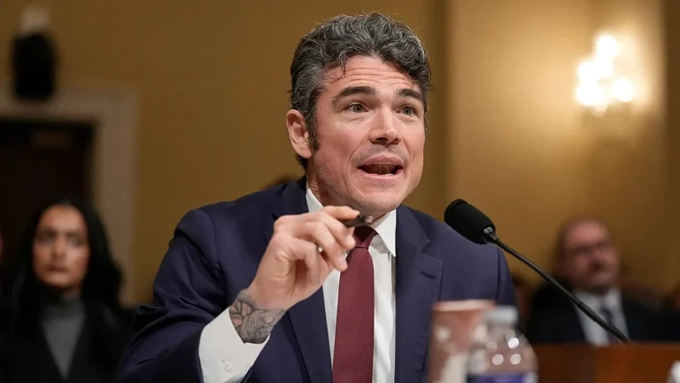 Il capo dell’antiterrorismo Usa, Joe Kent, si dimette in protesta contro la guerra in Iran, Casa Bianca: “Nella sua lettera falsità”