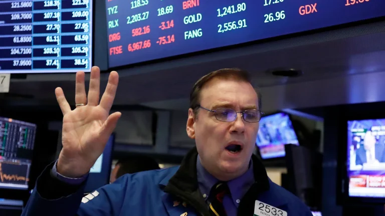 Borse europee in calo, chiusi i mercati del Golfo dopo gli attacchi iraniani