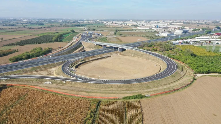 A30 Caserta-Salerno, inaugurato il nuovo svincolo di Maddaloni: “Traffico più efficiente”