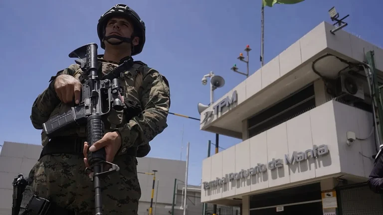 Ecuador: Usa lanciano la loro prima operazione militare contro il traffico di droga sul campo