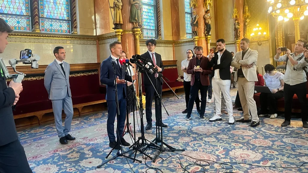 Péter Magyar: l’oleodotto Druzhba potrebbe ripartire la prossima settimana