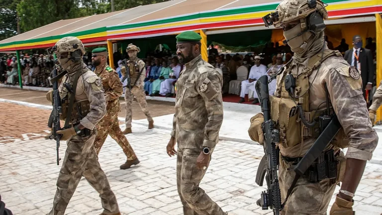 Sahel in guerra: in Mali ucciso ministro della Difesa. Jihadisti incalzano giunta militare e forze speciali russe inviate dal Cremlino in appoggio del governo