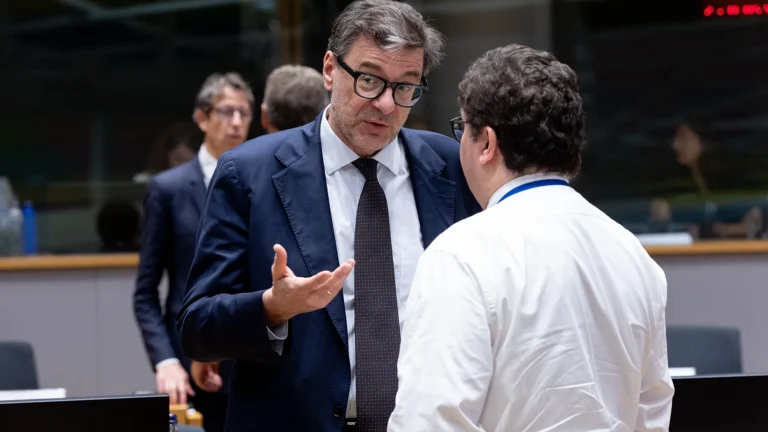 Italia costretta ancora al rigore: rapporto deficit-Pil al 3,1%, Giorgetti “situazione eccezionale”