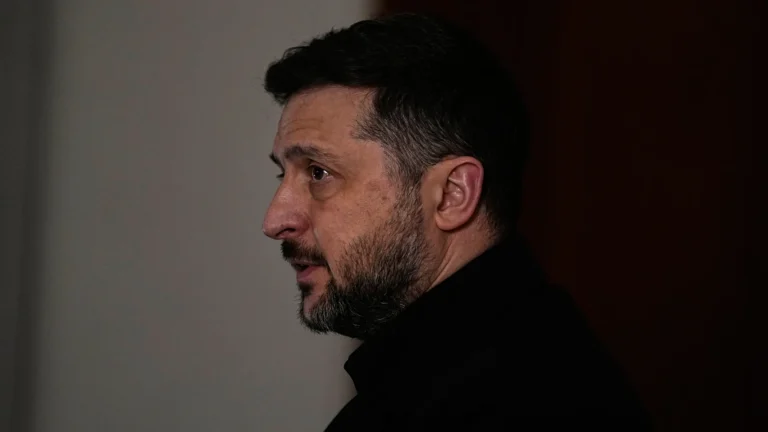 Zelensky rilancia trilaterale tra Usa, Russia e Ucraina e si affida a Meloni per sblocco prestito Ue