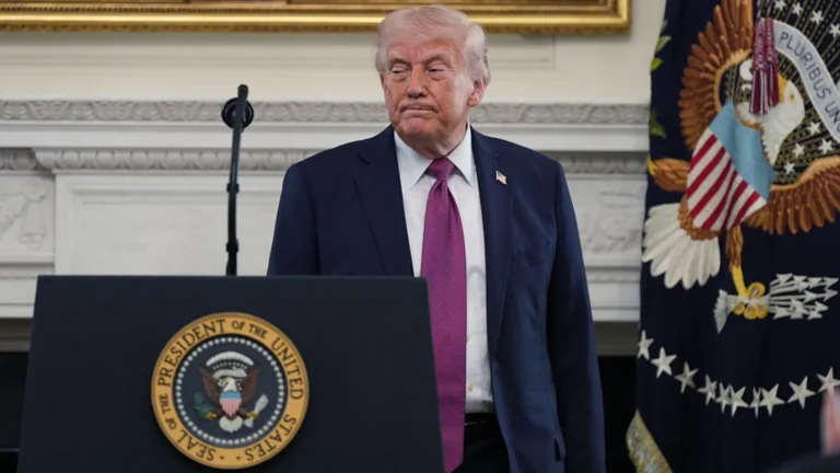 Trump estende a tempo indeterminato il cessate il fuoco con l’Iran su richiesta del Pakistan per abbassare l’intensità del conflitto