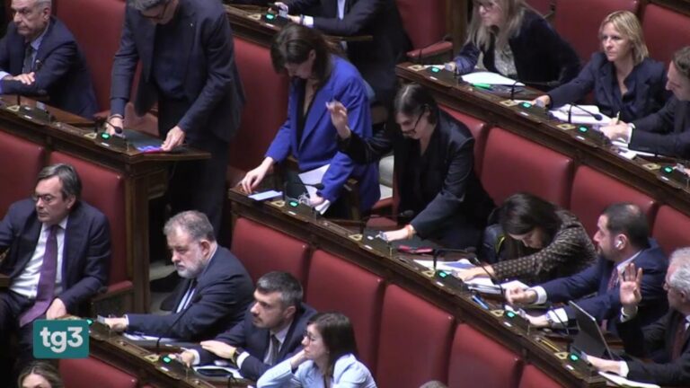 Scontro totale sul Decreto Sicurezza: Piantedosi annuncia modifiche, ma l’opposizione fa muro